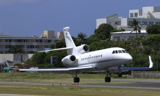Dassault Falcon 900 (N2511B)
