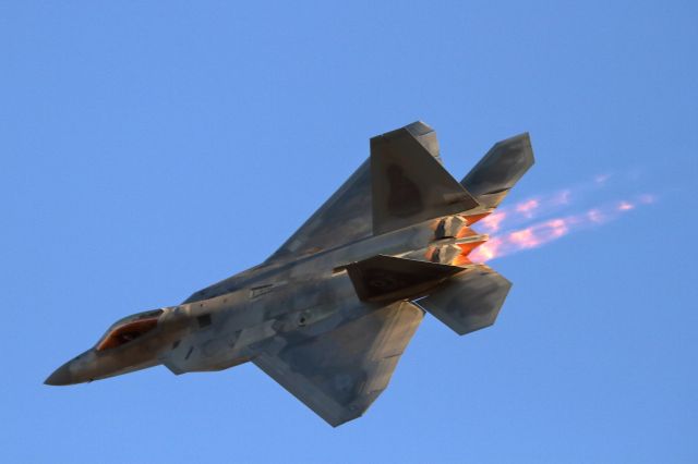 Lockheed F-22 Raptor (0440473) - F-22A executes high speed pass - California Capital Drive-in Airshow - 09/30br //22