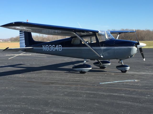 Cessna Skyhawk —