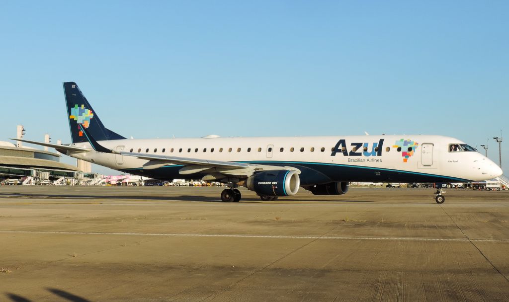 EMBRAER 195 (PR-AXE)