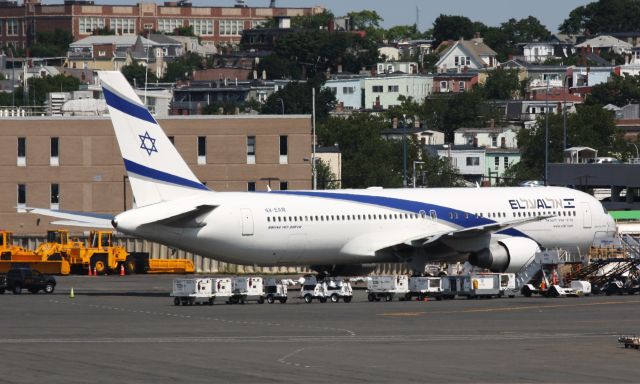 BOEING 767-300 (4X-EAM)