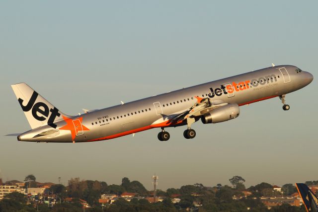 Airbus A321 (VH-VWU)