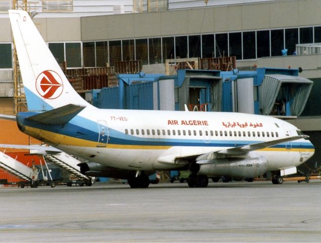 — — - Air Algerie Boeing 737-200 Martin