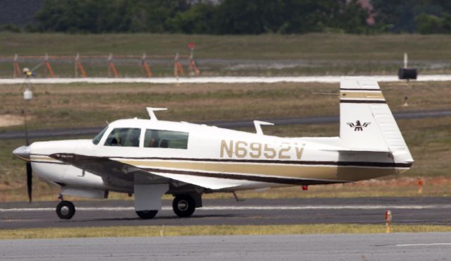 Mooney M-20 (N6952V)