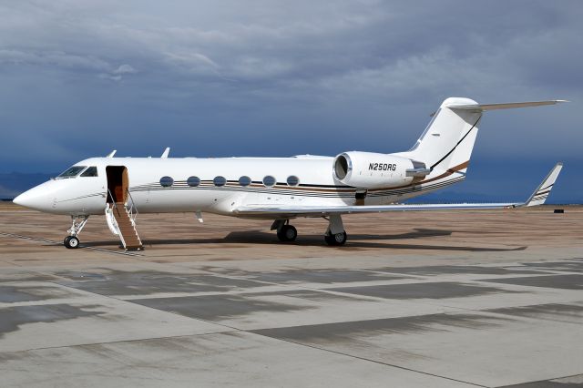 Gulfstream Aerospace Gulfstream IV (N250RG)