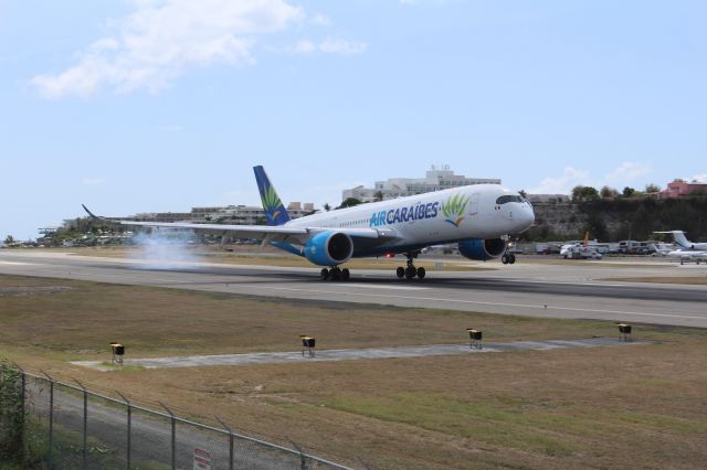 Airbus A350-900 (F-HHAV)