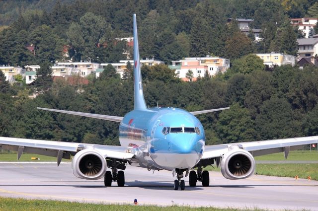 Boeing 737-800 (G-FDZE)