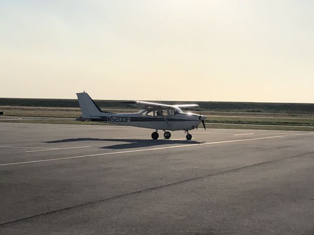 Cessna Skyhawk (N5200F)