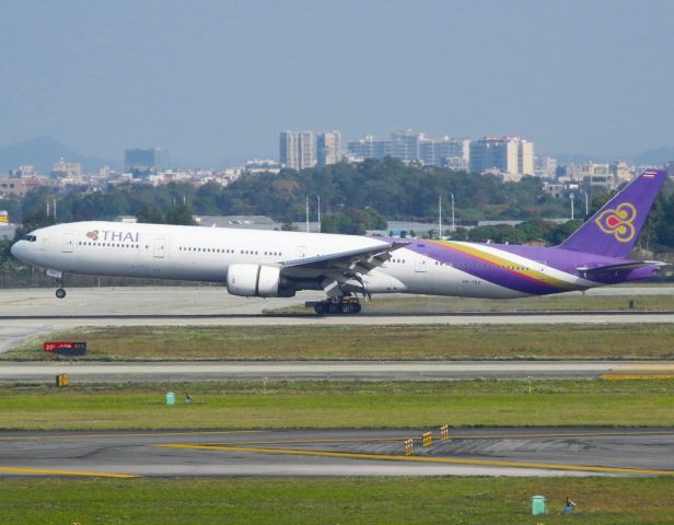 BOEING 777-300 (HS-TKD)