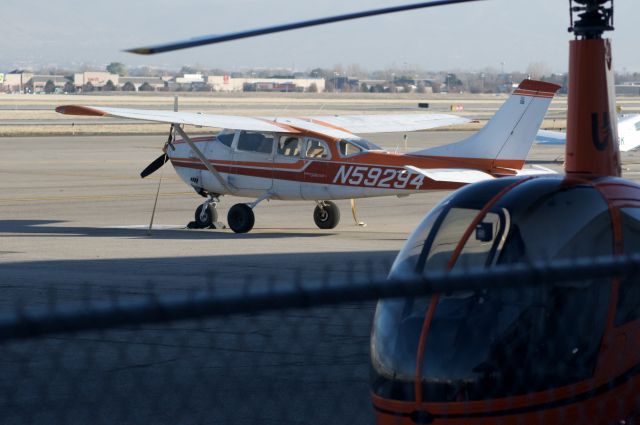 Cessna 206 Stationair (N59294) - Best viewed in full. 