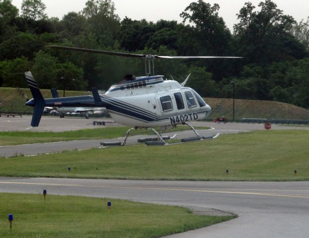 Cirrus SR-22 (N402TD) - It is a helicopter.