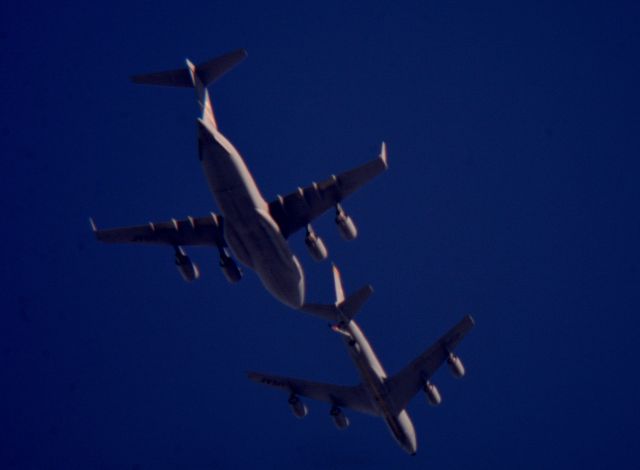 — — - Refueling over Cleveland tracking east at about 20,000 ft. 11.17.16.br /br /br /john tryon 