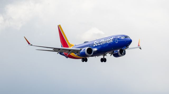 Boeing 737 MAX 8 (N8716B) - First MAX-8 into Portland post-grounding