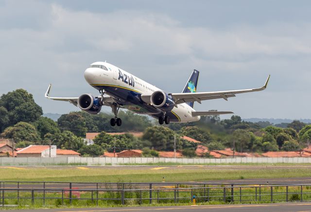 Airbus A320neo (PR-YRU)
