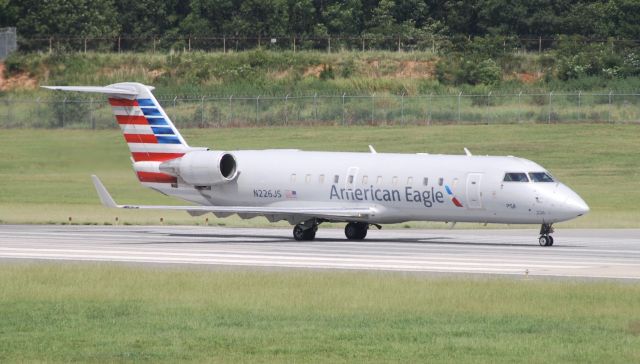 Canadair Regional Jet CRJ-200 (N226JS)