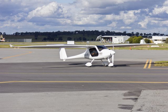 PIPISTREL Sinus (24-4155) - Pipistrel Sinus NW (24-4155) taxiing at Wagga Wagga Airport.