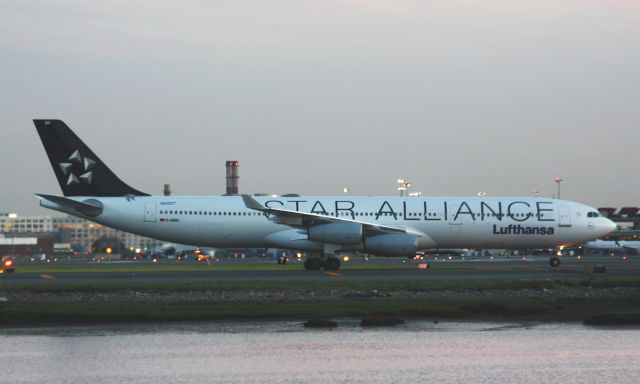 Airbus A340-300 (D-AIGC)