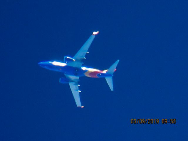 Boeing 737-700 (N7875A)