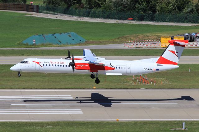 de Havilland Dash 8-400 (OE-LGK)