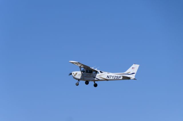 Cessna Skyhawk (N712SP)