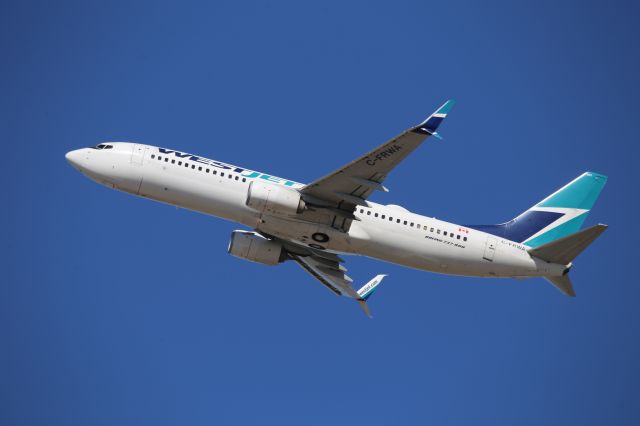 Boeing 737-800 (C-FRWA)