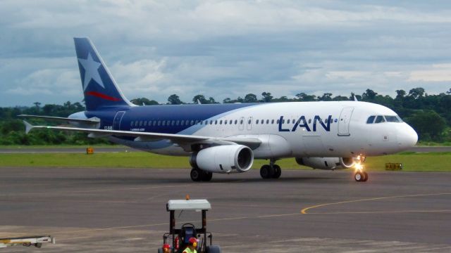 Airbus A320 (CC-BAB)