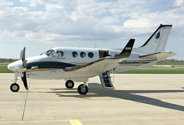 Beechcraft King Air 90 (N524CV)