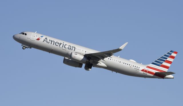 Airbus A321 (N131NN) - Departing LAX