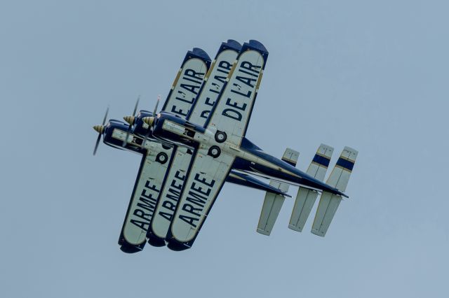 OGMA TB-30 Epsilon — - French aerobatic "Patrouille Cartouche Doré"