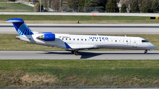 Canadair Regional Jet CRJ-700 (N532GJ)