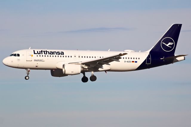 Airbus A320 (D-AIZO)