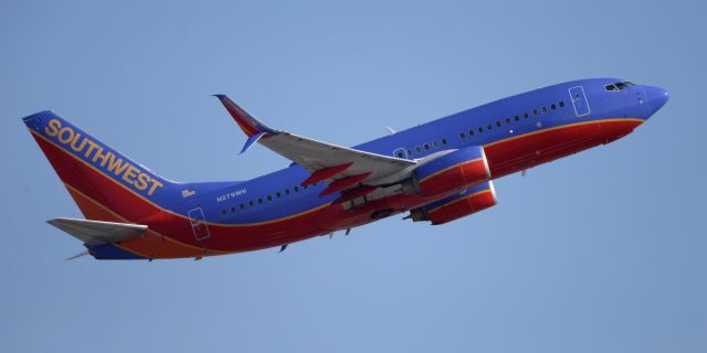 Boeing 737-700 (N278WN) - Phoenix Sky Harbor International Airport departure rwy 07L 09SEP19