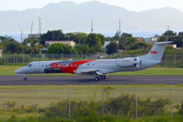 Embraer ERJ-145 (HI1052) - Embraer ERJ-145 landing at TQPF