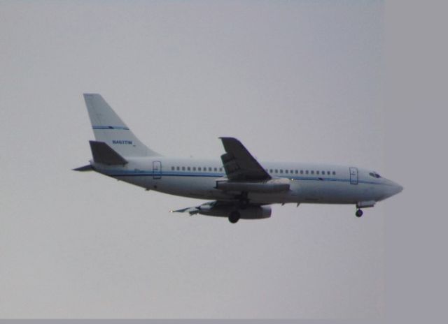 Boeing 737-200 (N467TW)