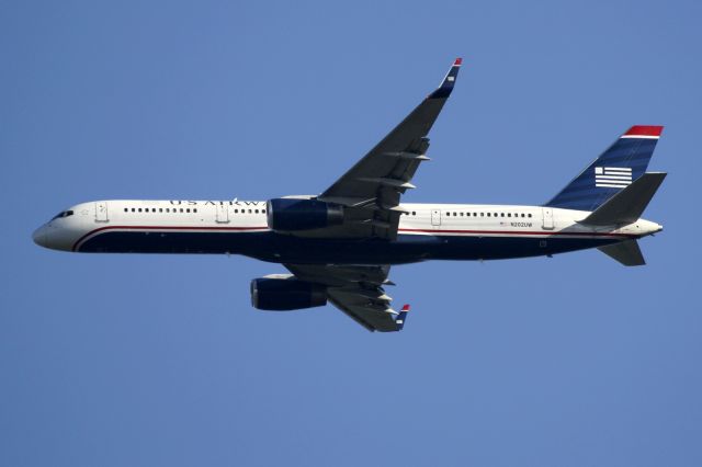 Boeing 757-200 (N202UW)