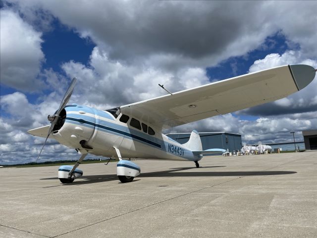 Cessna LC-126 (N3443V)