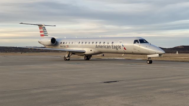 Embraer ERJ-145 (N667GB) - 4164 arrived early today