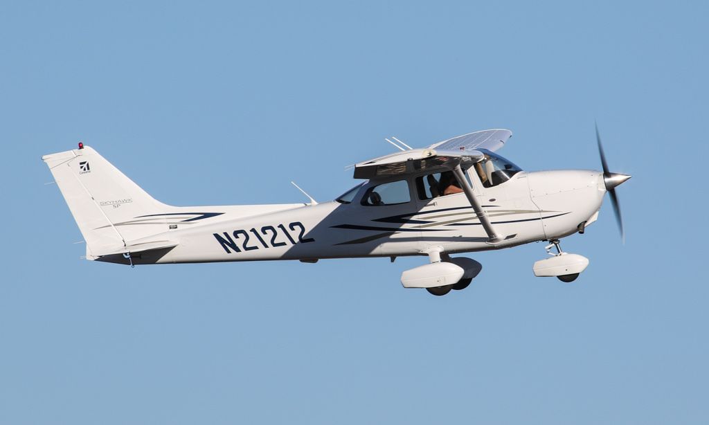 Cessna Skyhawk (N21212)