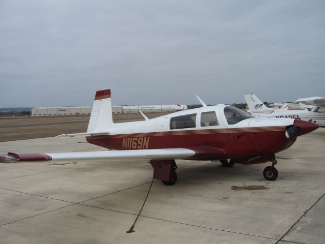 Mooney M-20 (N1169N)