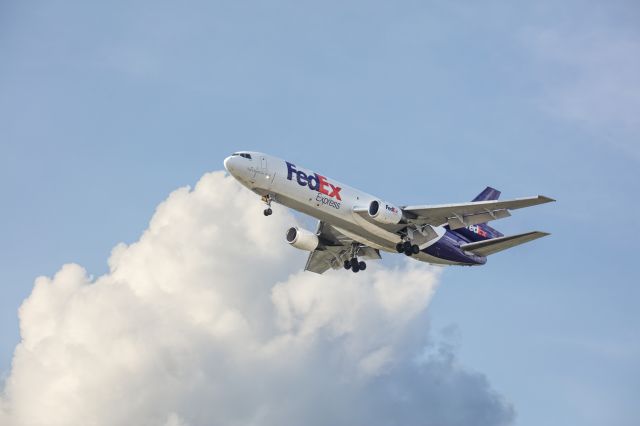 McDonnell Douglas DC-10 (FDX505) - This is Fed EX DC-10 arriving at KDTW (Detroit Metro) on August 5th, 2017. This was taken on a high resolution camera (Canon 5DSR). Please click on the FULL link above to see image quality at best possible resolution.