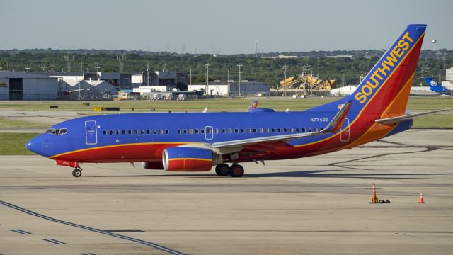 Boeing 737-700 (N7749B) - Taxiing to depart on 13Rbr /5/24/17