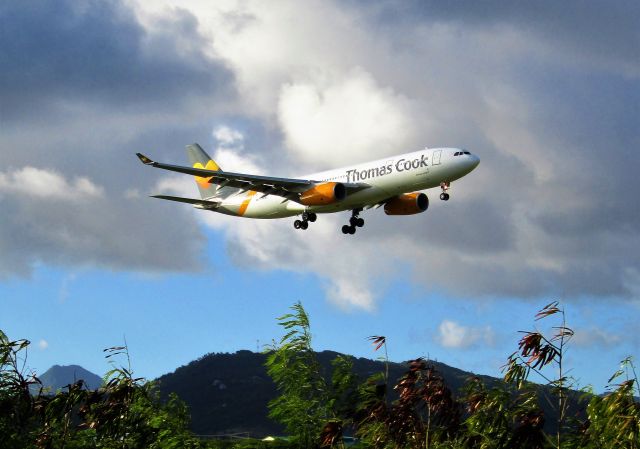 Airbus A330-200 (G-MDBD)