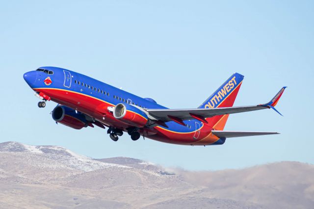 Boeing 737-700 (N266WN) - SWA6800 - RNO to DEN - 29 Dec, 2020