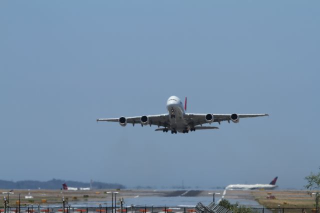 Airbus A380-800 (VH-OQE)