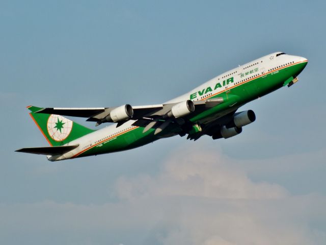 Boeing 747-400 (B-16408)