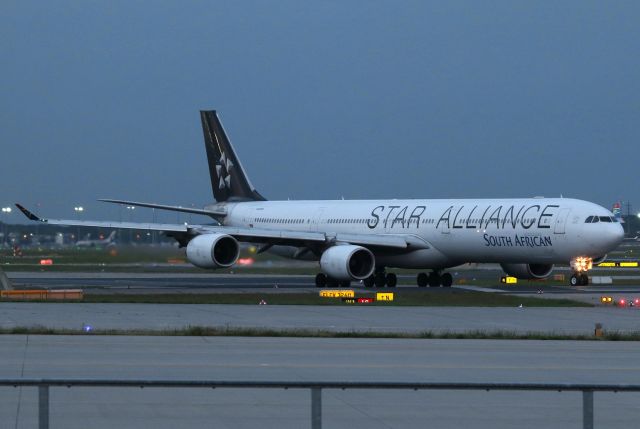 Airbus A340-600 (ZS-SNC)