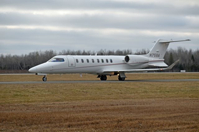 Bombardier Learjet 75 (N758A) - 2017 Learjet 75 (N758A/45-553)br /br /Flight JRT58 taxiing to runway 27 to depart for Nashville International Airport (KBNA/BNA) on Jan 2, 2024