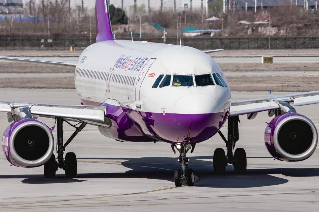 B-9969 — - A320-232(B-9969) Taxiing