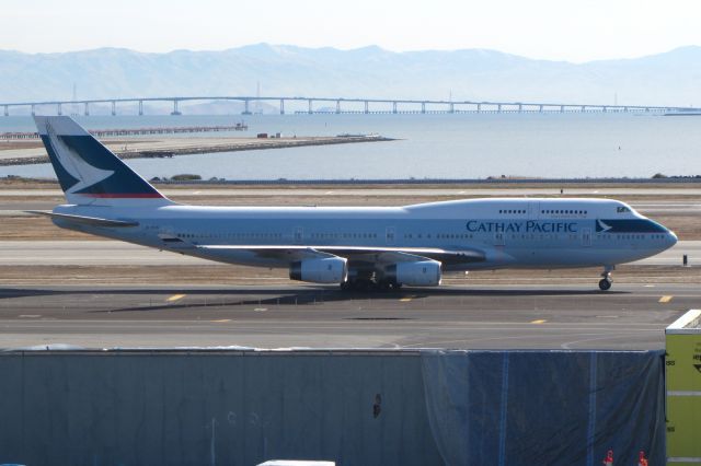 Boeing 747-400 (B-HUG)