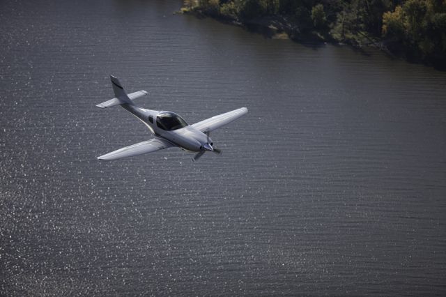 Lancair Legacy 2000 (C-GLLI)